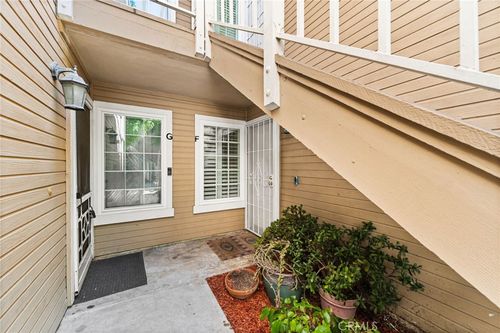 f-3860 Amberly Dr, Inglewood, CA, 90305-3437 | Card Image