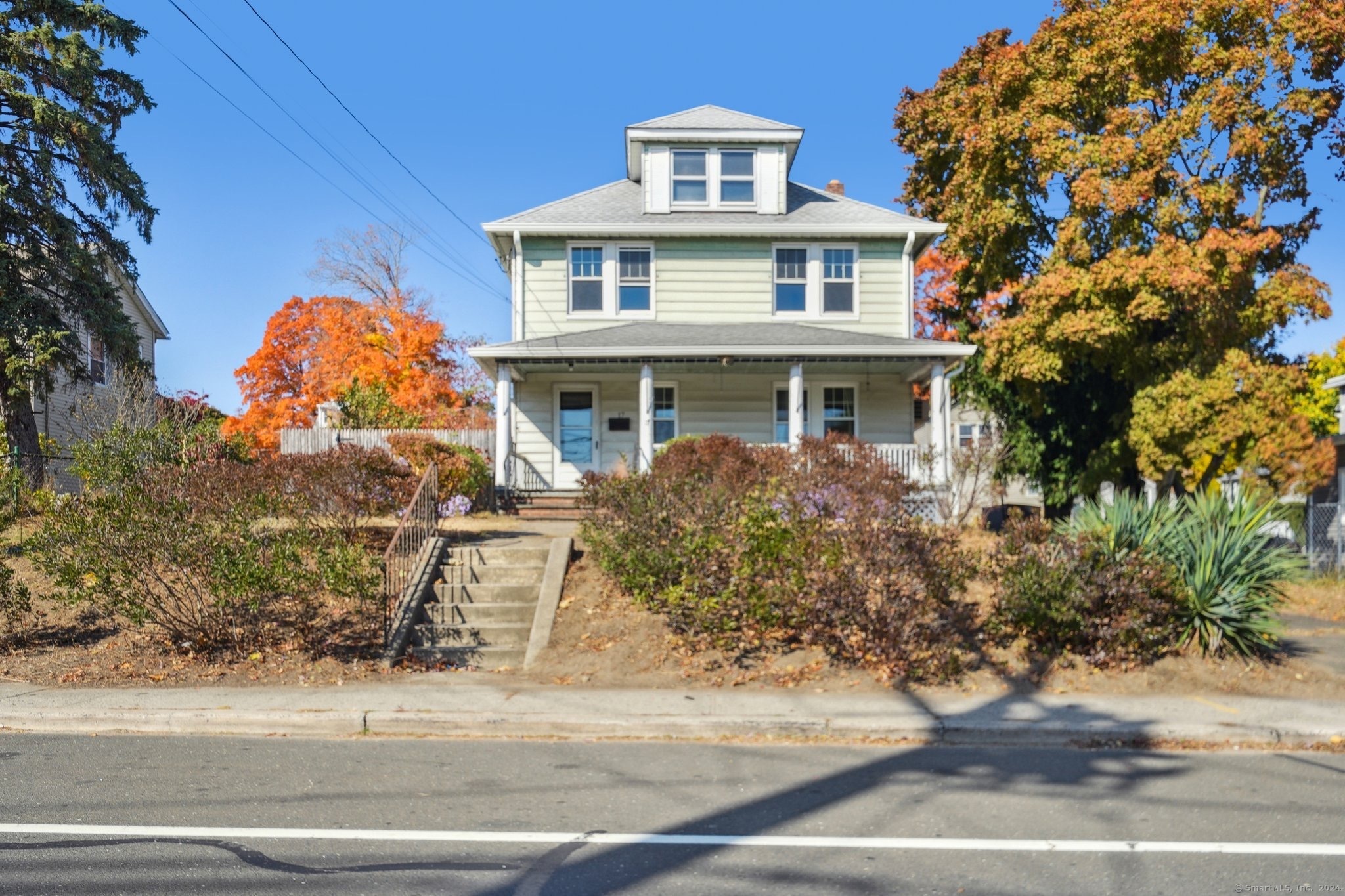 17 Ward Street, For Sale in Norwalk Zoocasa