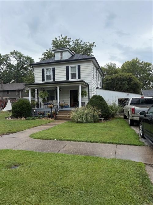 426 S Oak St, Ottawa, KS, 66067-2433 | Card Image