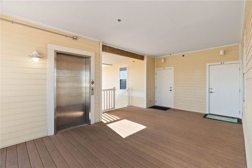 b-3-28 Sandollar St, Rockport, TX, 78382-3768 | Card Image