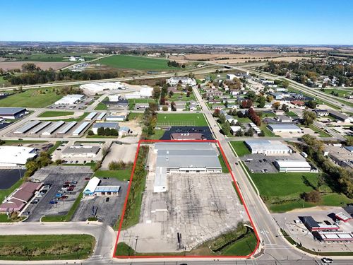 251 8th St, Monroe, WI, 53566-1053 | Card Image