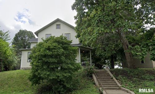 421 E 7th St, Davenport, IA, 52803-5569 | Card Image