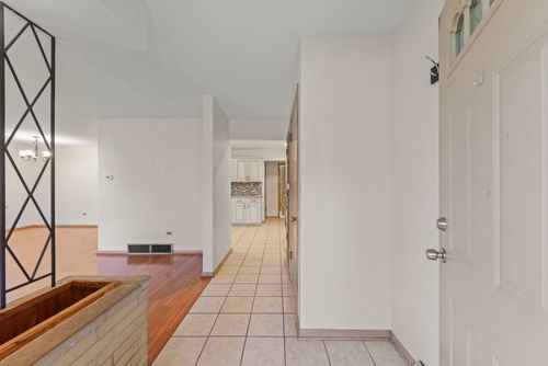 17908 Lorenz Ave, Lansing, IL, 60438-2235 | Card Image