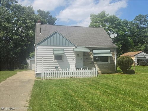 568 E Lucius Ave, Youngstown, OH, 44502-2434 | Card Image