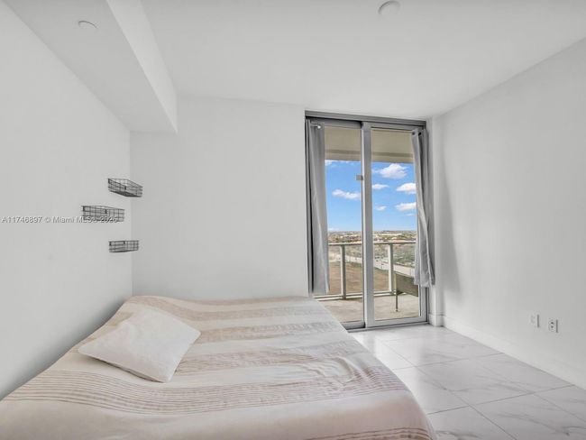 APT-1507 - 2000 Metropica Way, Condo with 2 bedrooms, 2 bathrooms and null parking in Sunrise FL | Image 20