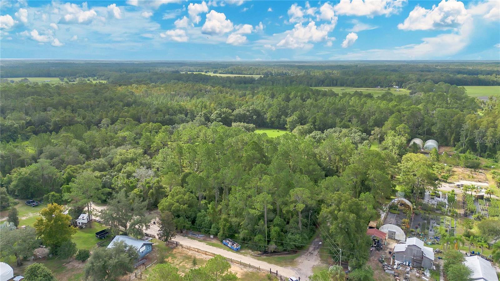Land in CLERMONT 4