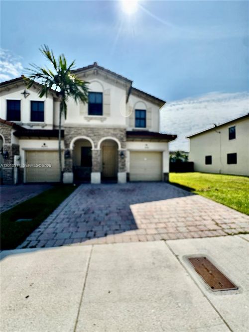 8681-8681 Nw 98th Ave, Doral, FL, 33178-2587 | Card Image
