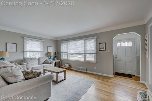 23211 Rensselaer St, Oak Park, MI, 48237-6800 | Card Image