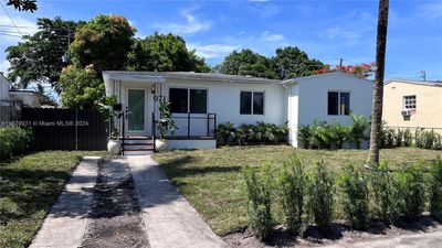 971 Ne 155th Ter, House other with 3 bedrooms, 2 bathrooms and null parking in North Miami Beach FL | Image 2