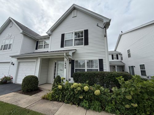 1840 Oslo Ct, Mundelein, IL, 60060-4869 | Card Image