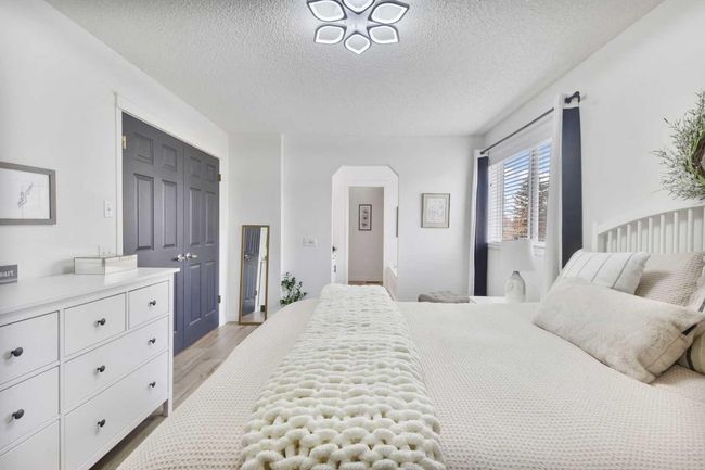 18 Mt Selkirk Place Se, House other with 5 bedrooms, 3 bathrooms and 4 parking in Calgary AB | Image 21