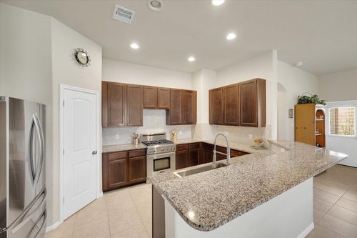 6946 Breezy Pt, Willis, TX, 77318-9107 | Card Image