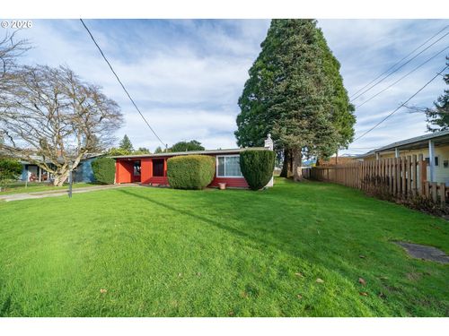 1090 Se 3rd Ave, Mill City, OR, 97360-2613 | Card Image