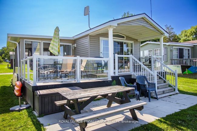 486 Cty Rd 18   3 Beachview Lane, House other with 2 bedrooms, 1 bathrooms and 2 parking in Prince Edward County ON | Image 6