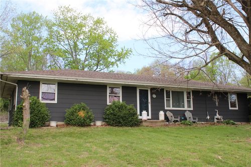 613 N 1125 East Rd, Tower Hill, IL, 62571-4143 | Card Image