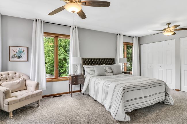 136 Burton St, House other with 4 bedrooms, 3 bathrooms and 2 parking in Grayslake IL | Image 13