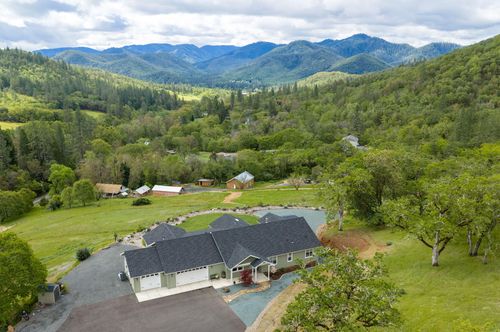 1455 Sardine Creek Rd, Gold Hill, OR, 97525-9543 | Card Image