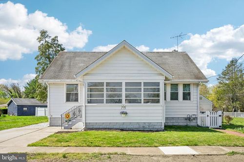 112 W Railroad Ave, BLACKWOOD, NJ, 08012-2945 | Card Image