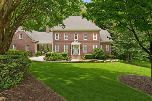 553 Bryn Mawr Ln Nw, Atlanta, GA, 30327-3517 | Card Image