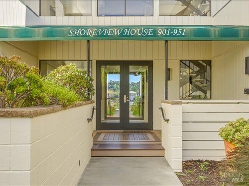 933 S Eliseo Drive, Greenbrae, CA, 94904 | Card Image