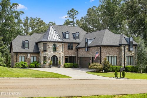 2124 Viewcrest Ln, Knoxville, TN, 37932-1064 | Card Image