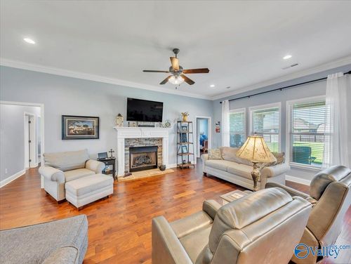 17210 Fieldway Cir, Harvest, AL, 35749-3717 | Card Image