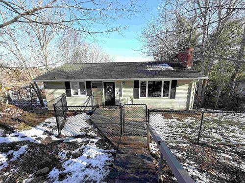 224 Tucker Lake Rd, Beaver Bank, NS, B4G1C3 | Card Image