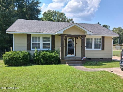 405 Oakland Dr, Natchez, MS, 39120-2226 | Card Image