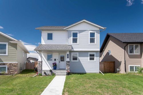 30 Cascade St, Blackfalds, AB, T4M0A8 | Card Image