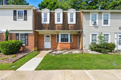 12729 Woodside Ln, Newport News, VA, 23602-2034 | Card Image