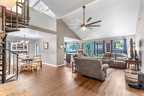 17322 Golf Club Dr, Crosby, TX, 77532-4010 | Card Image