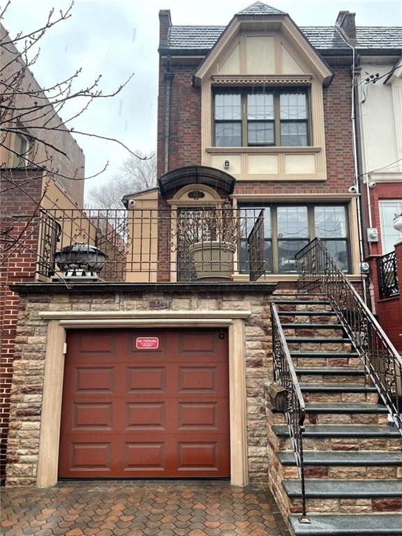 82nd St, Brooklyn, NY 11228