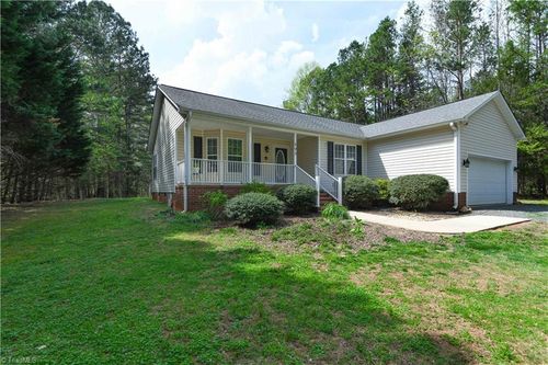 593 Dynasty Dr, Asheboro, NC, 27205-8196 | Card Image