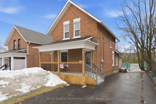 121 Durham St W, Lindsay, ON, K9V2R3 | Card Image