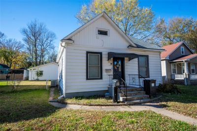 509 Ne Grattan Street, House other with 3 bedrooms, 1 bathrooms and null parking in Topeka KS | Image 1