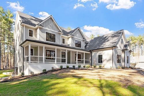 383 E Riding Dr, Carlisle, MA, 01741-1636 | Card Image