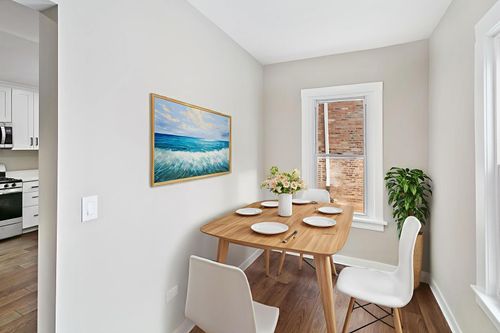 1009 8th St, Waukegan, IL, 60085-7303 | Card Image