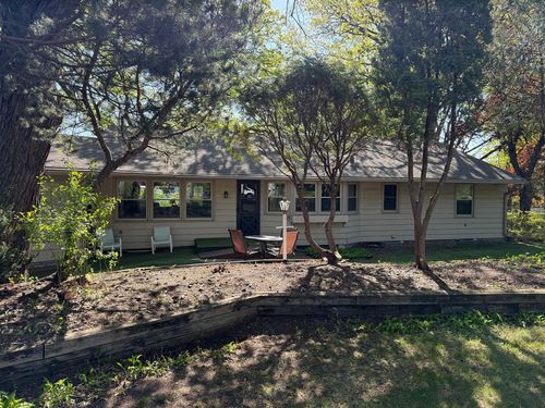 3654 Rustic Pl, Shoreview, MN, 55126-7001 | Card Image