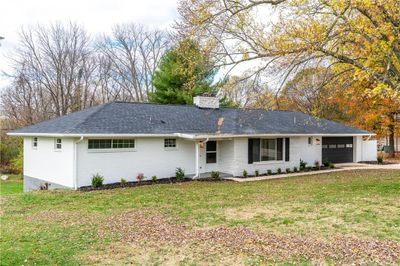 5633 Little Sugar Creek Road, House other with 3 bedrooms, 2 bathrooms and null parking in Bellbrook OH | Image 1