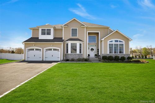 27 Country View Ln, Greenlawn, NY, 11740-1822 | Card Image