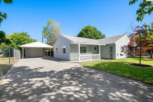 2304 Humphreys St, Richland, WA, 99352-4057 | Card Image