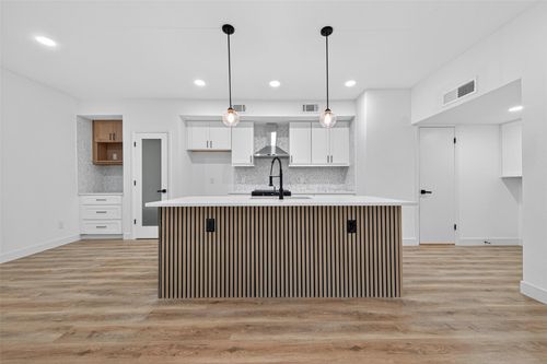 2123 Lake Village Dr, Kingwood, TX, 77339-3346 | Card Image