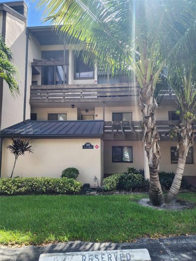 202 - 140 Sw 96th Ter, Condo with 2 bedrooms, 2 bathrooms and null parking in Plantation FL | Image 3