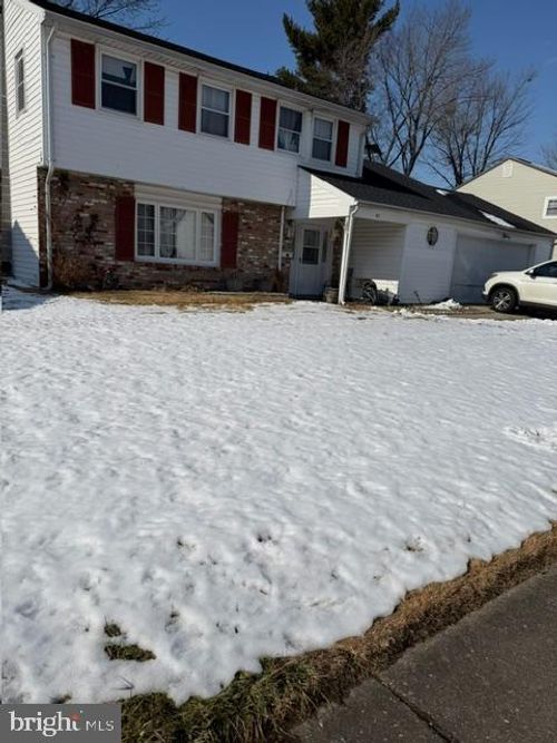 813 Bacon Ave, DOVER, DE, 19901-2570 | Card Image