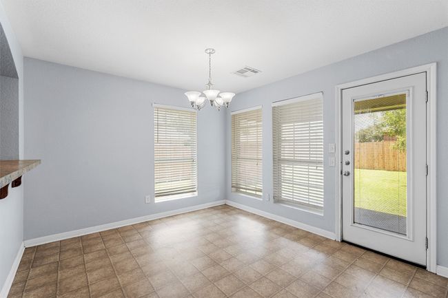 708 Sapphire Blvd, House other with 4 bedrooms, 2 bathrooms and null parking in Hewitt TX | Image 12