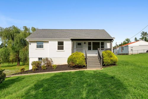 10786 New Cut Off Rd, Bon Aqua, TN, 37025-3123 | Card Image