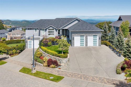 2259 Compass Pointe Pl, Victoria, BC, V9B6X4 | Card Image