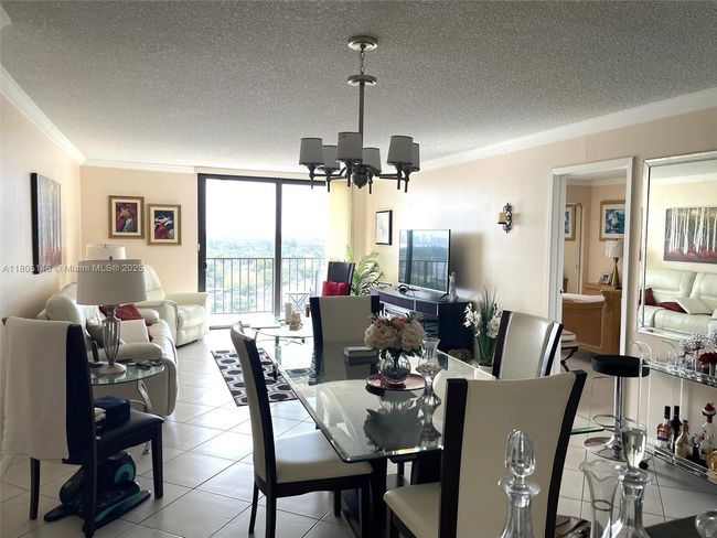 APT-1409 - 2625 Collins Ave, Condo with 1 bedrooms, 2 bathrooms and null parking in Miami Beach FL | Image 7
