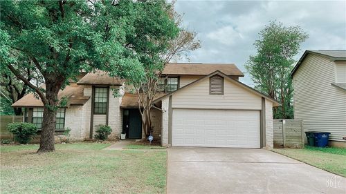 8905 Bridgewood Trl, Austin, TX, 78729-3612 | Card Image