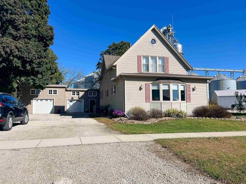 213 W Main St, Hawkeye, IA, 52147-4402 | Card Image